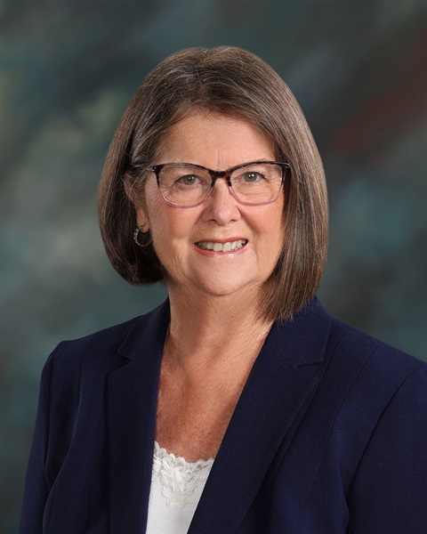 Headshot of Councilmember Linda Barnett