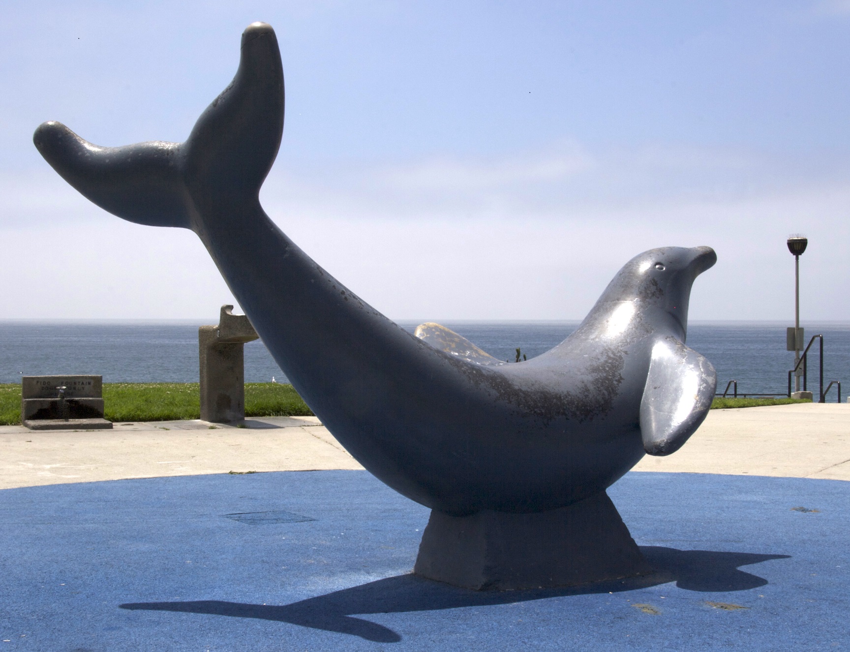 Sculpture of a dolphin at Miramar Park.