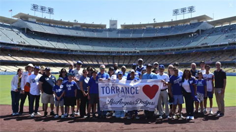 On Field Group Photo at Dodger Day
