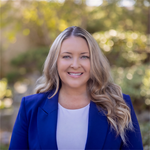 Head shot of Jennifer Atenza.
